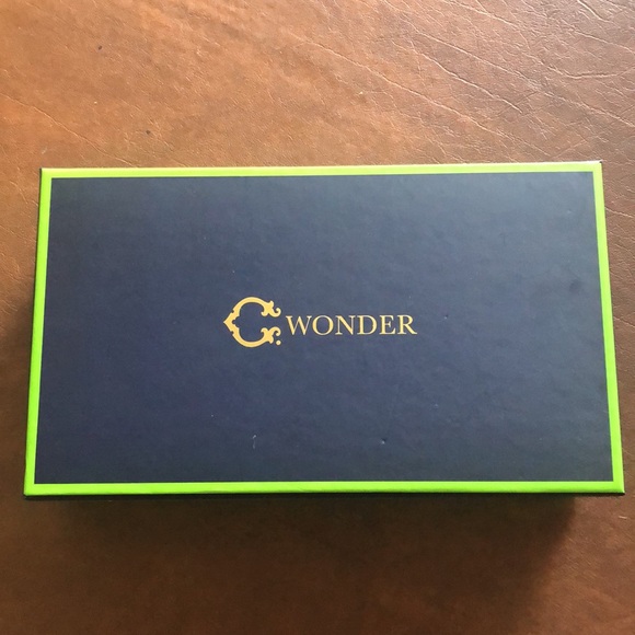 C Wonder zip around wristlet/wallet - Picture 6 of 6